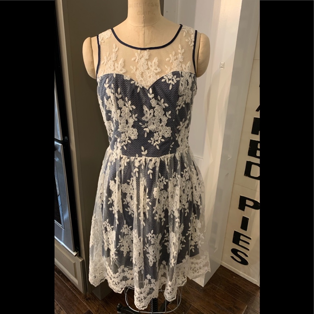 Soieblu Blue & Lace Dress sz L